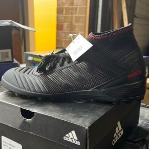 Men adidas predator - size 8